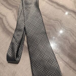 Ermenegildo Zegna Black and White Patterned Tie